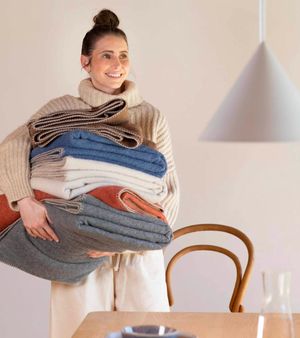 Merano Wool-Blend Throw - Solid